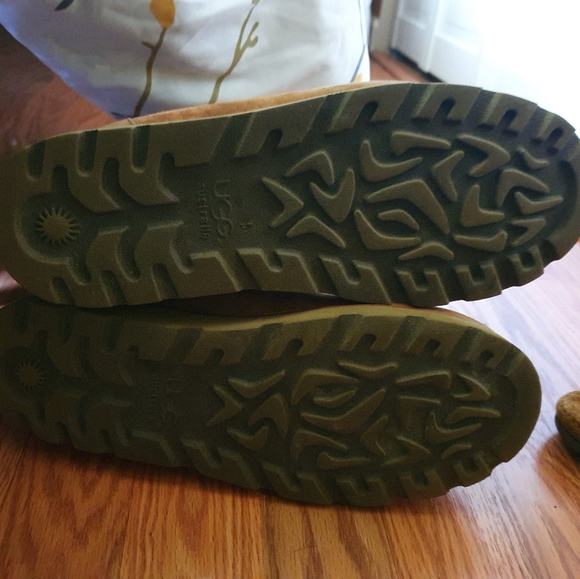 RARE UGG ~ Chestnut Rommy Lace Up Boots - Picture 2 of 5